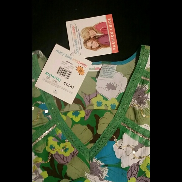 Mary Kate & Ashley sequin embellished top - Picture 3 of 3